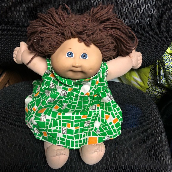 1982 Handwritten Signed Cabbage Patch Doll- 504 $35 or $30 w/offer - Picture 1 of 5